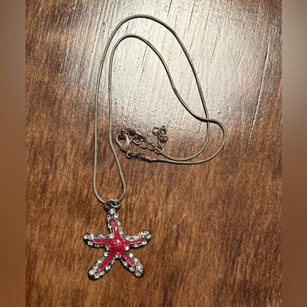 Starfish Pendant Necklace